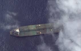 Σύγκρουση φορτηγού πλοίου και πετρελαιοφόρου   στα ανοικτά της Σανγκάης