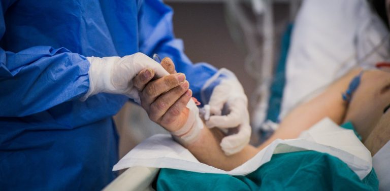 40χρονη με κορονοϊό διασωληνωμένη στο Γενικό Νοσοκομείο Λάρισας