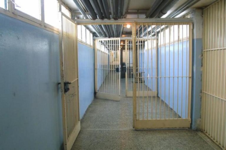 Φυλακές: Από σήμερα νέα περιοριστικά μέτρα κατά του κορονοϊού