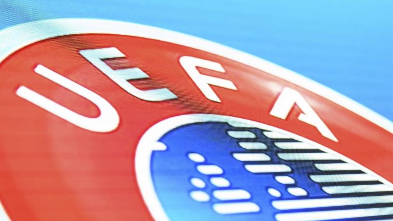 UEFA: Οι αλλαγές που φέρνει ο κορονοϊός – Τι προβλέπεται για παίκτες και διαιτητές