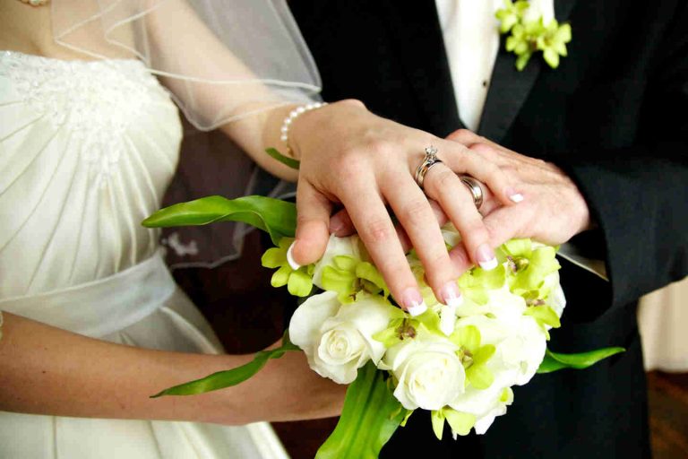 Αχαΐα: Γάμος συνοδεία αστυνομίας – Πλακώθηκαν τα σόγια