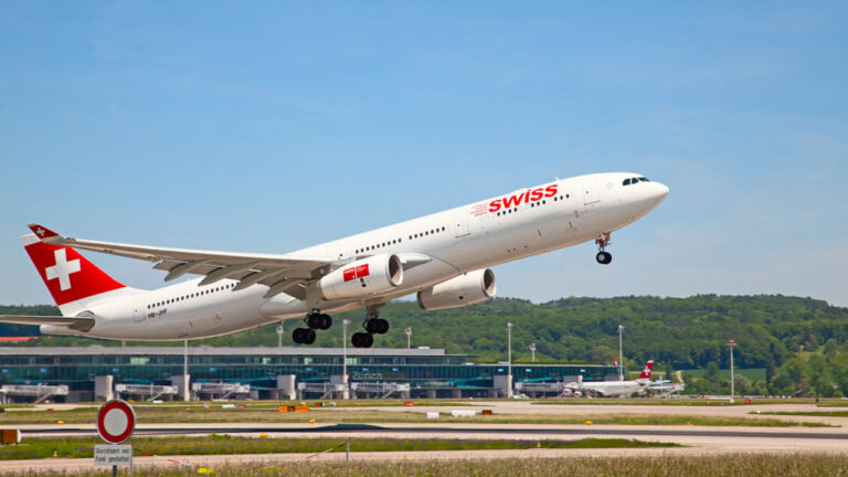 Ανατριχίλα στο αεροδρόμιο JFK: Αεροσκάφος της Swiss Air παρολίγο να συγκρουστεί με τέσσερα άλλα αεροπλάνα- Πώς αποφεύχθει η τραγωδία