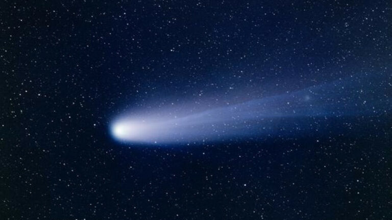 Σαν σήμερα 18 Μαΐου: Η μάχη στο Φραγκοκάστελο – Ο Κομήτης του Χάλεϊ προσπερνά τη γη