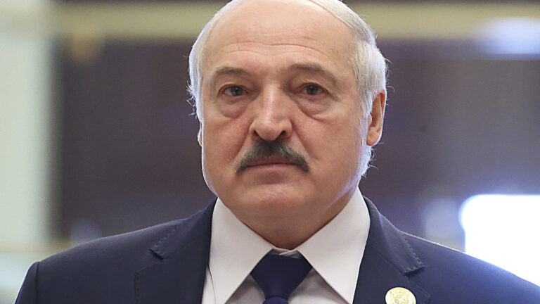 «Χτυπήστε τους στο πρόσωπο», λέει ο Λουκασένκο στους Λευκορώσους αθλητές για τους Ολυμπιακούς Αγώνες στο Παρίσι