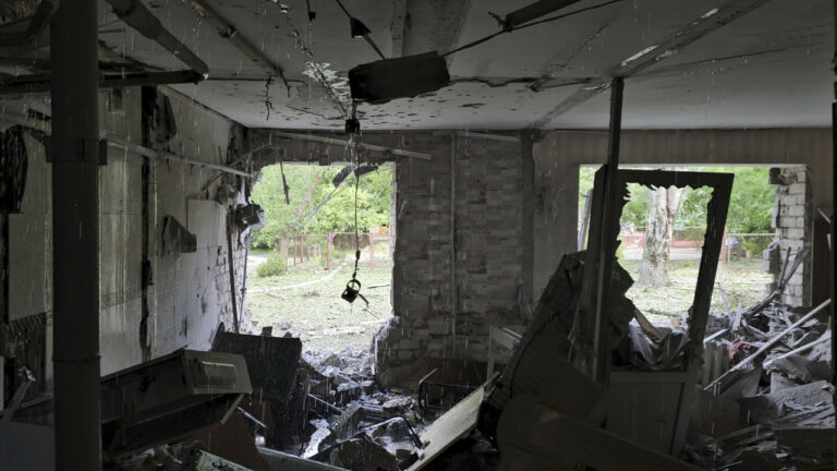 Τέσσερις νεκροί από ουκρανικό βομβαρδισμό στην πόλη Ντονέτσκ