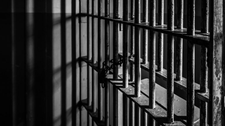 Γυναικοκτονία στο Μενίδι: Στη φυλακή ο 50χρονος – Ομολόγησε την πράξη του – Τι ανέφερε